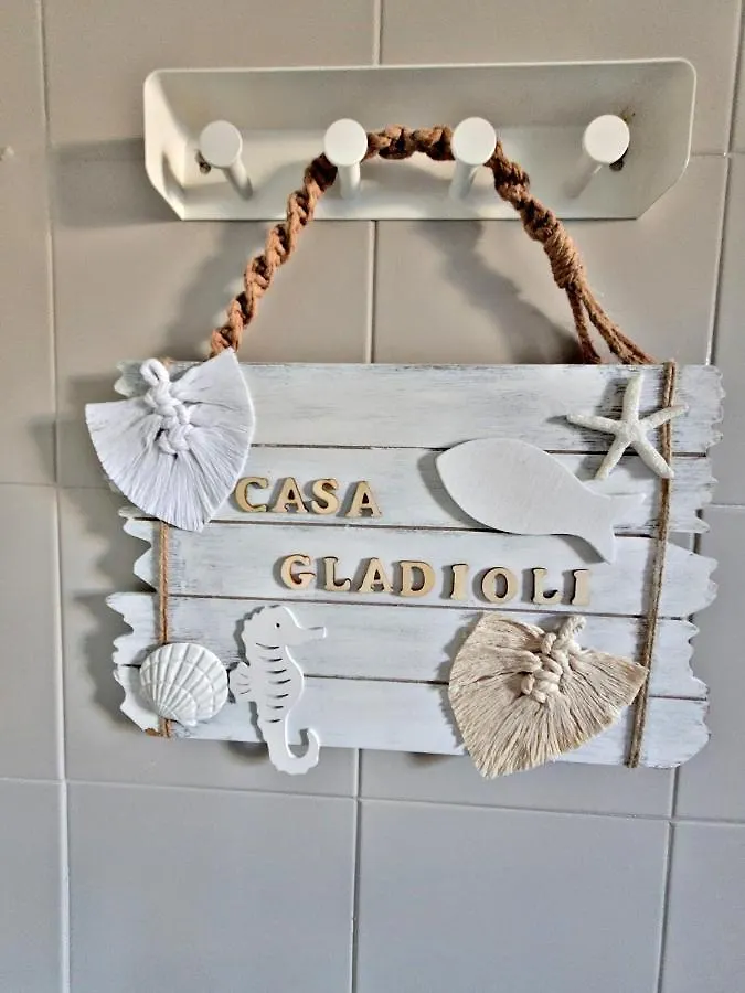 Casa Gladioli Con Ampio Giardino Villa Tirrenia Italy