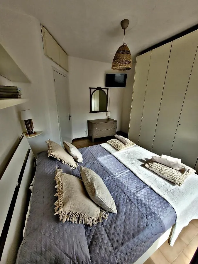 Holiday home Casa Gladioli Con Ampio Giardino Villa Tirrenia Italy