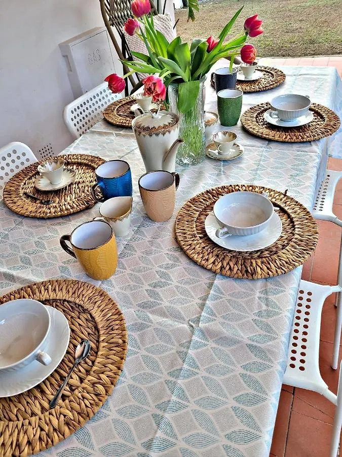 Holiday home Casa Gladioli Con Ampio Giardino Villa Tirrenia