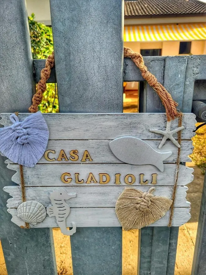 Casa Gladioli Con Ampio Giardino Villa Tirrenia Holiday home