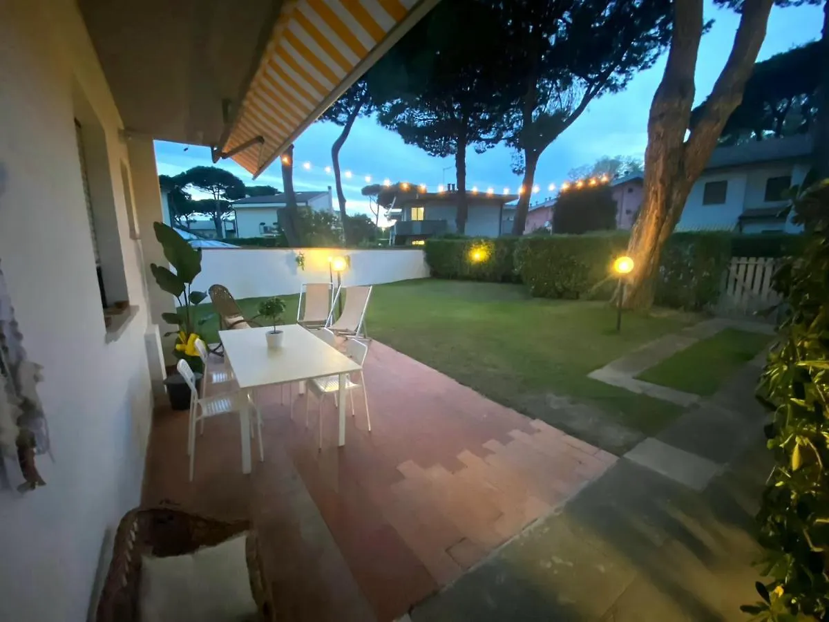 Casa Gladioli Con Ampio Giardino Villa Tirrenia 0*,  Italy